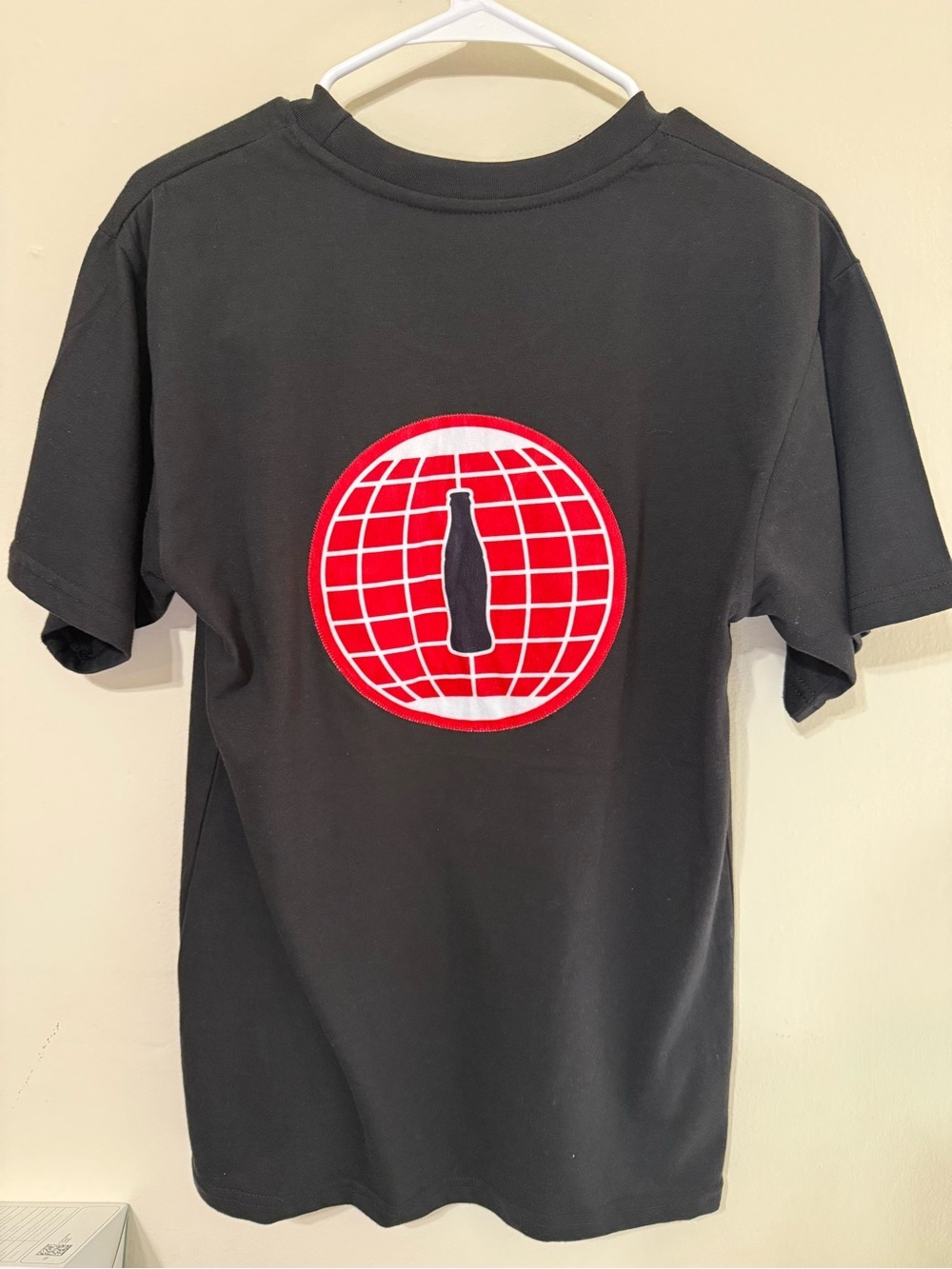 Coca Cola Black Tee with Red-Outlined White Script and Chinese Characters - Picture 3 of 4